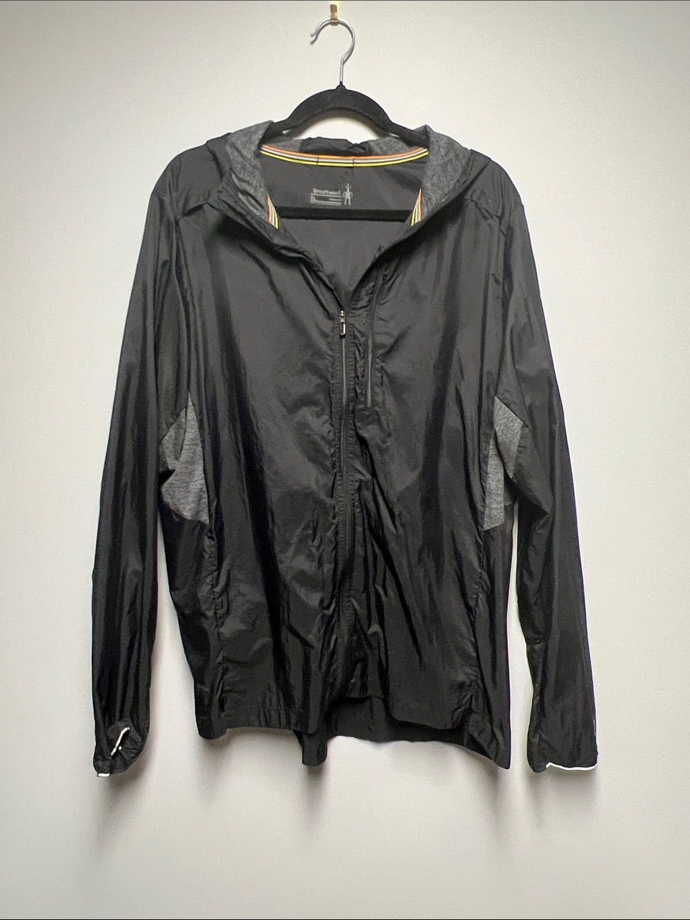 Smartwool Men's Black Hooded Windbreaker with Gray Panels